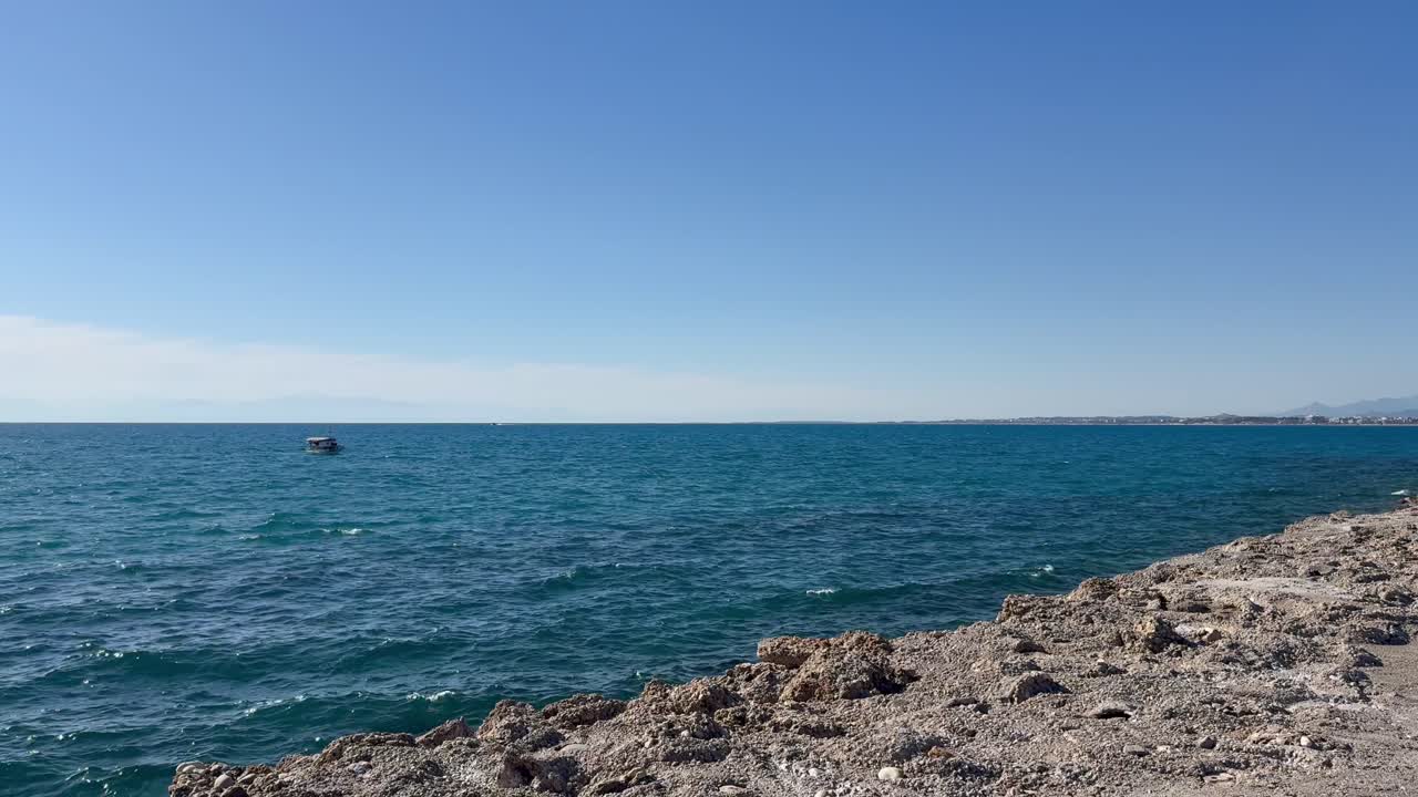 Akdeniz kıyısında muhteşem bir liman macerası