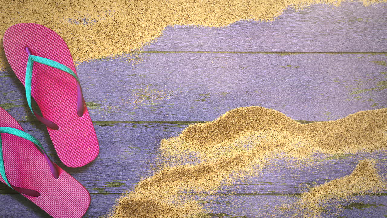 나무 1에 샌들과 근접 촬영 모래 해변