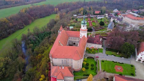 Schloss-Nove-Mesto-Nad-Metuji-In-Der-Tschechischen-Republik