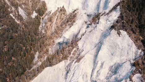 Abzahlung-Von-Einer-Berglandschaft