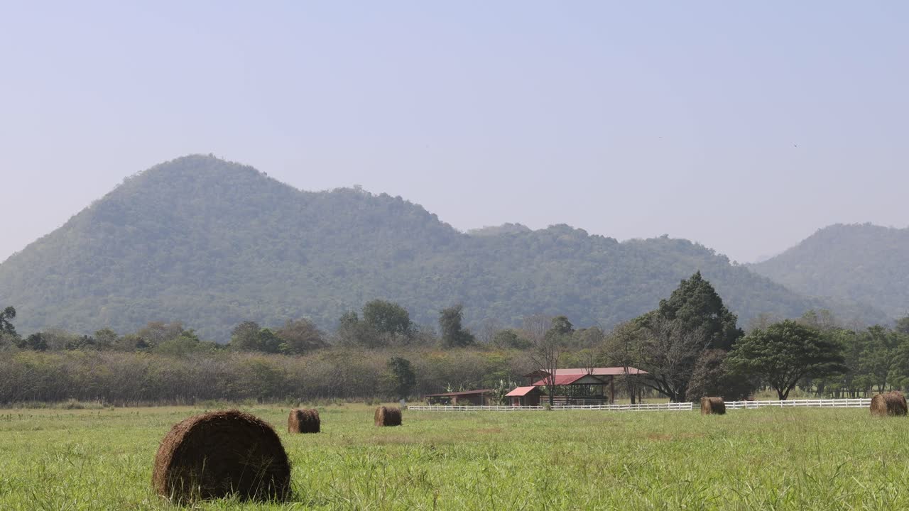 산 과 농장 이 있는  에 있는  가루