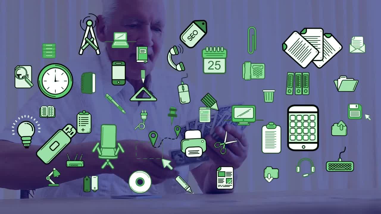 animación de iconos de los medios sobre un hombre caucásico mayor jugando a las cartas