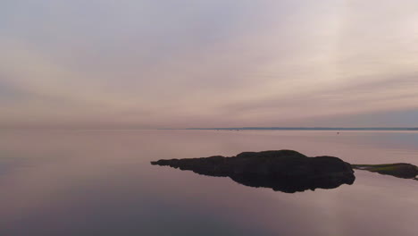 over-the-long-island-sound-in-the-morning