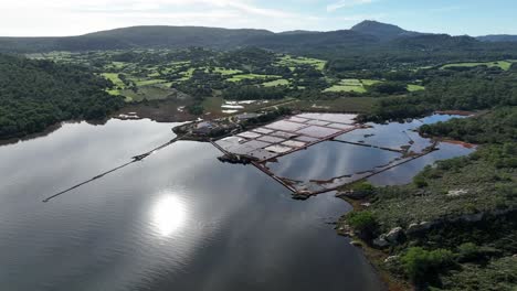 Imágenes-Aéreas-De-Drones-De-La-Bahía-De-Fornells-En-España