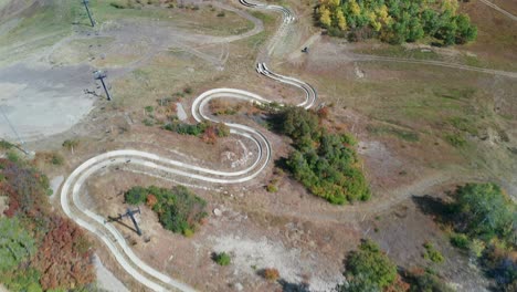 images aériennes du toboggan alpin situé sur le flanc de la montagne émeraude à steamboat springs, colorado partie 1 sur 2