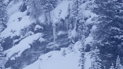 Nevadas-De-Invierno-En-El-Parque-Nacional-De-Banff