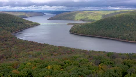Pennsylvania-river-by-air-in-Autumn