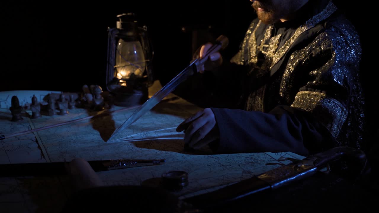 역사적 시대에 케로신 램프  ⁇ 에서 일하는 것입니다.