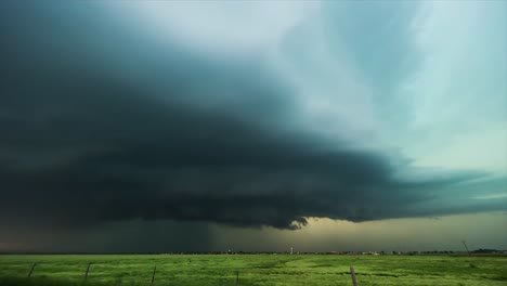 beautiful ocean under cloudy sunset sky 
time-lapse