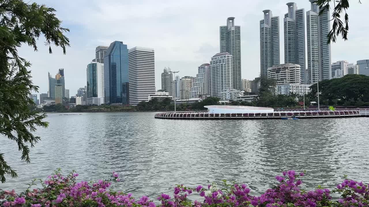 Benchakitti Park Bangkok Thailand – Urban Lake Park with Trees, Green Landscape and Walking Paths