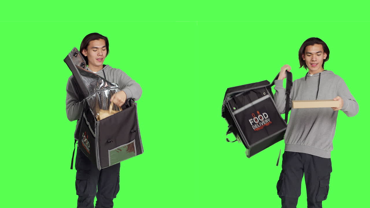 음식 배달 을 하는 아시아인 남자