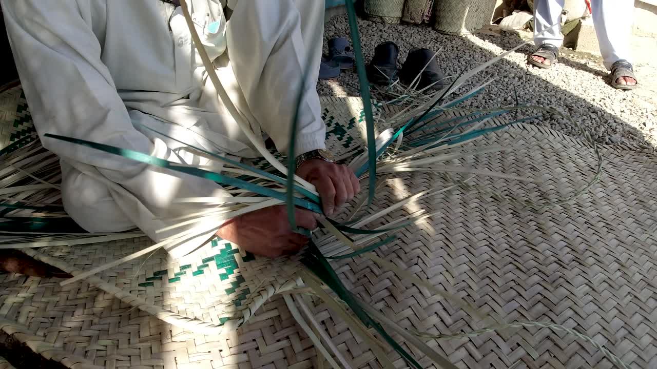 el arte del tejido de ratán