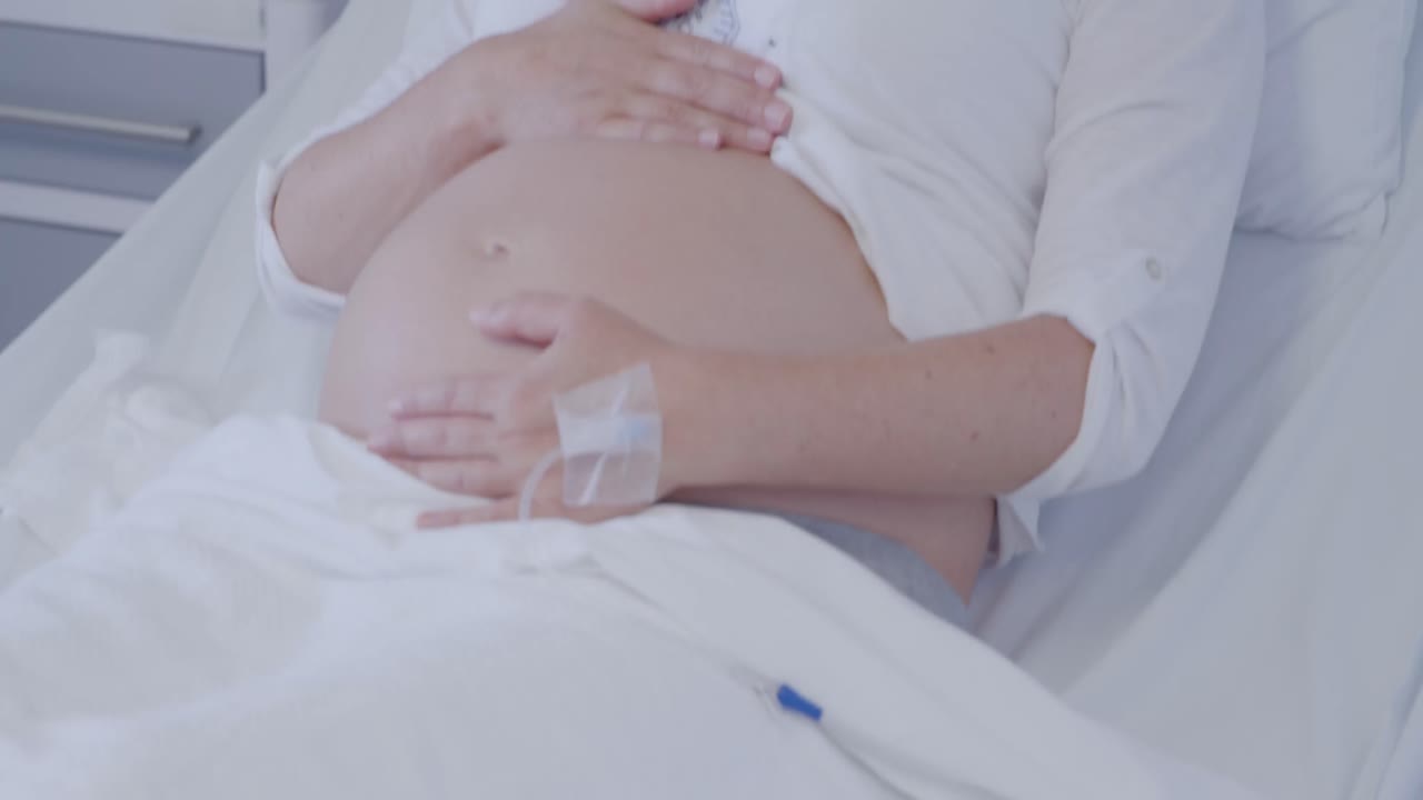 Donna incinta in ospedale