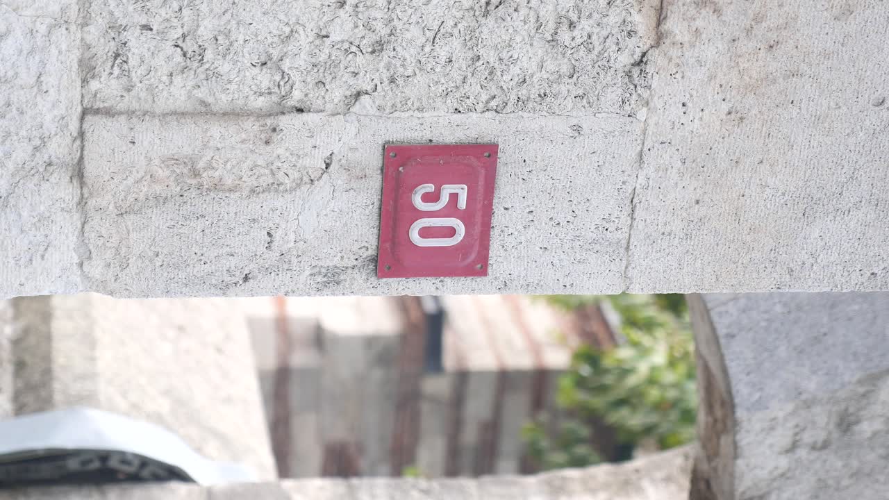 Image of the Number 50 Street Sign