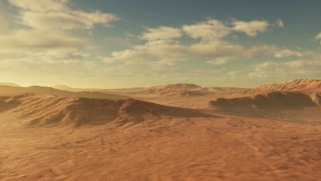 puesta de sol sobre las dunas de arena en el desierto