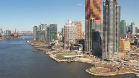 A-high-angle-view-looking-north-over-the-East-River-on-a-sunny-day