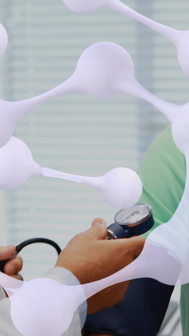 Animazione di molecole su un medico anziano caucasico e un paziente