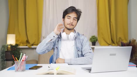 Estudiante-Engreído-Y-Arrogante.