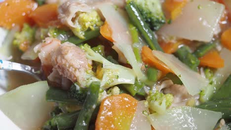 mixed vegetable stir-fry with pork