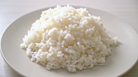 cooked-Thai-jasmine-white-rice