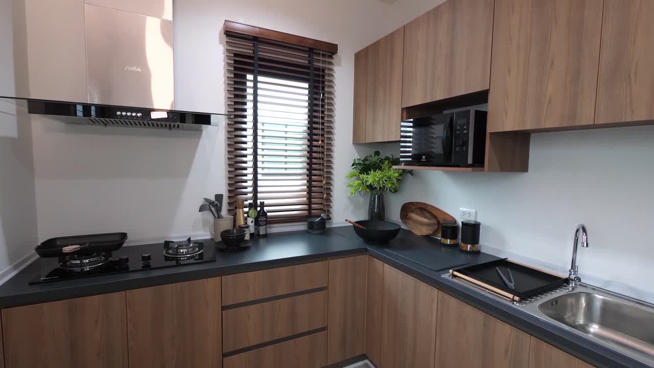 Decorazione moderna ed elegante della zona dispensa di casa.