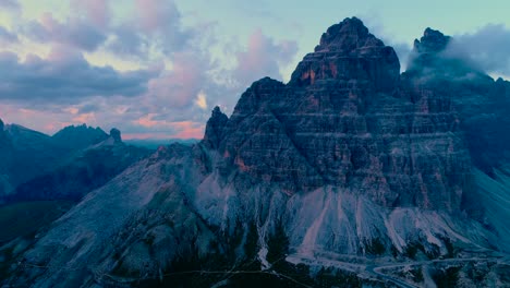 parque natural nacional de tre cime en los alpes dolomitas. la hermosa naturaleza de italia.