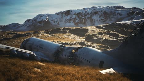 plane crashed on a mountain