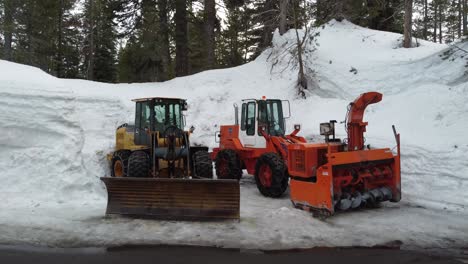 Equipo-De-Limpieza-De-Nieve-Cerca-De-Donner-Pass-Y-La-I-80