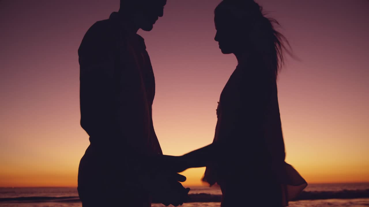 바 ⁇ 가에 있는 젊은 부부