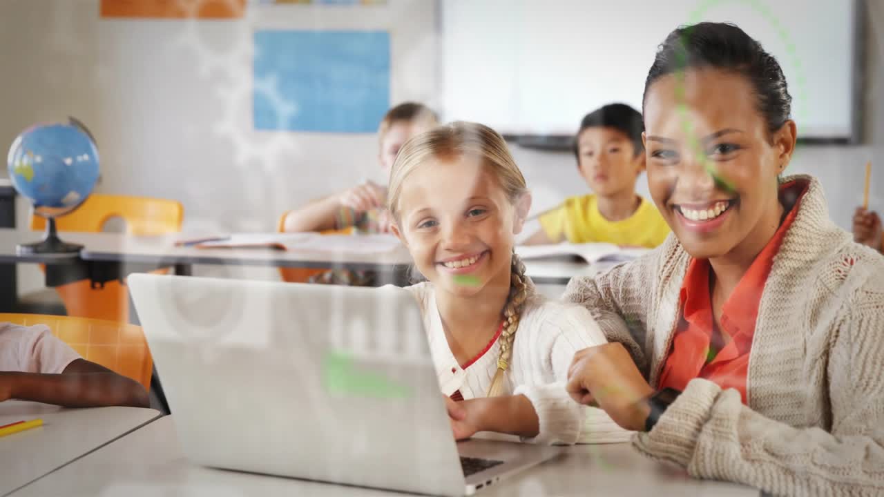 Lehrer betritt Klassenzimmer, öffnet Laptop und leitet Schüler durch den Unterricht, unterstützt durch Diagramme und Zahnradsymbole.