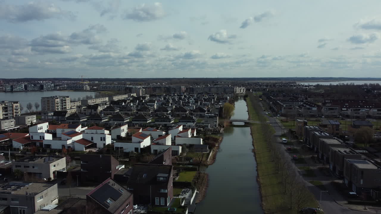 vista aérea de una ciudad holandesa