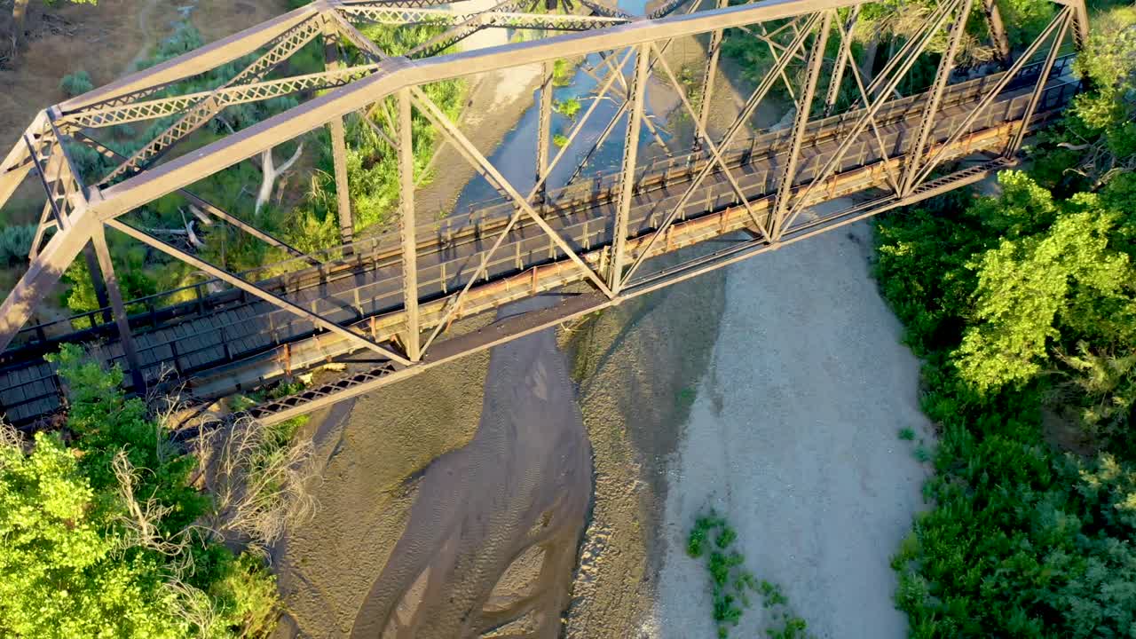 발렌시아, 캘리포니아 철 말 trailhead 다리