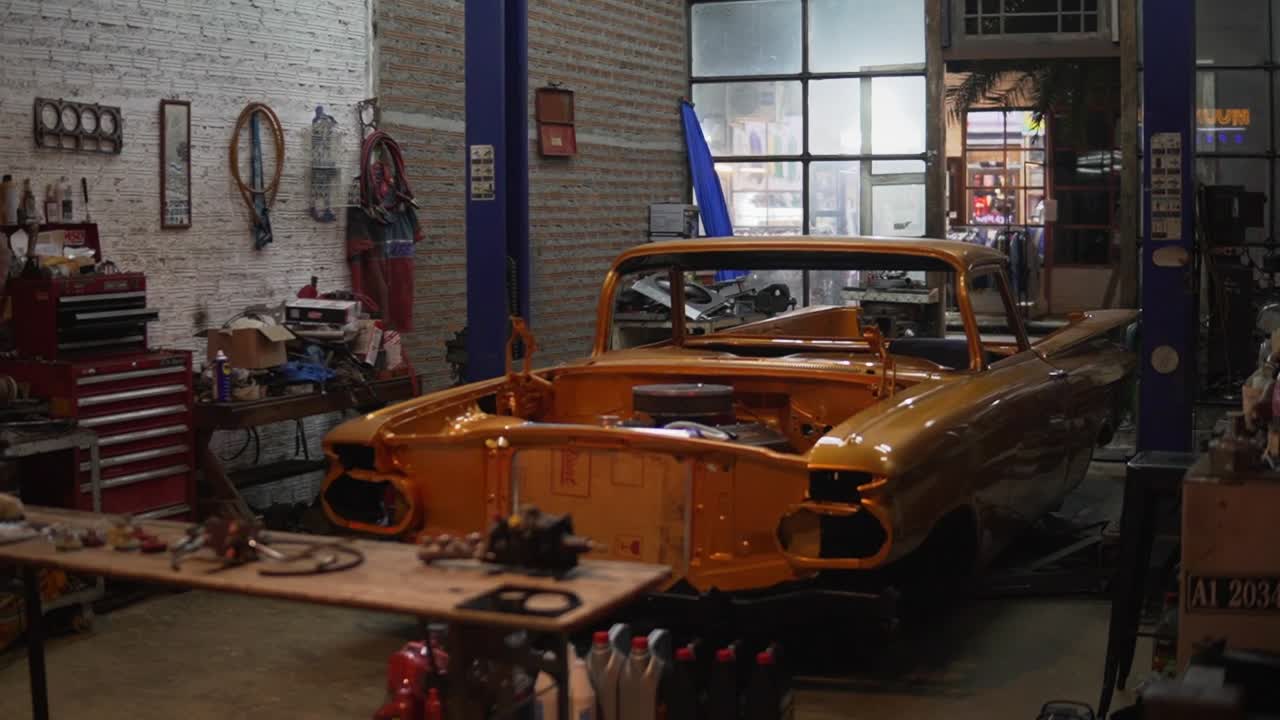 disparo interior del taller de carrocería