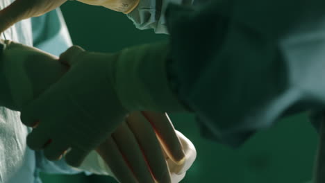 surgeon preparing for surgery