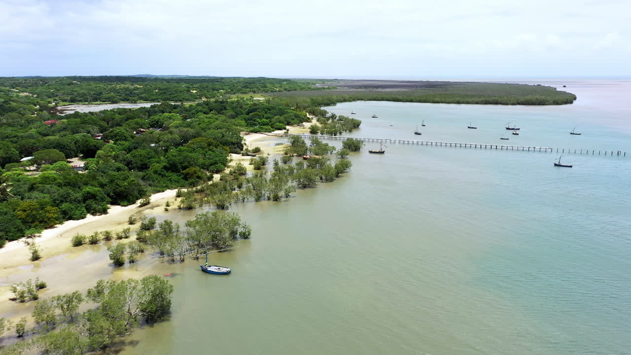 puedo ver mi barco desde aquí.