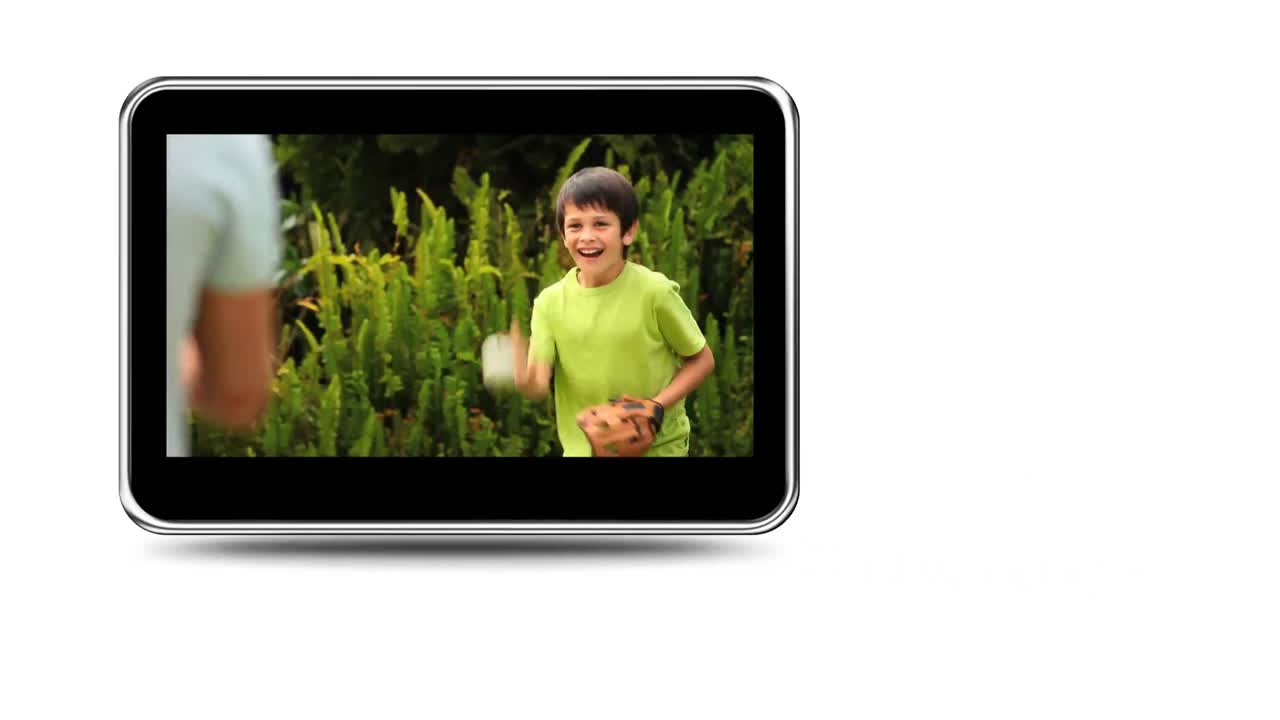 가족과 커플이 함께하는 순간을 공유하는 몽타지