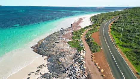 carretera marginal en el cabo leeuwin costa playas del paraíso con aguas cristalinas, australia