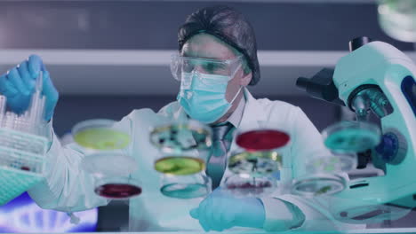 científico que lleva a cabo experimentos en un laboratorio