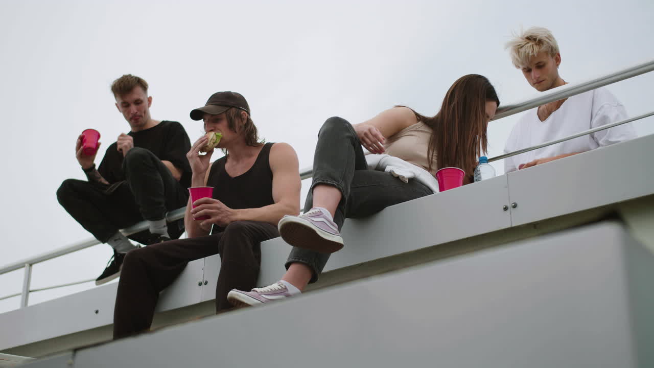 친구들과 어울리는 그룹