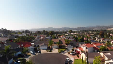 Aerial-fly-into-a-suburban-house-at-the-end-of-a-cul-de-sac