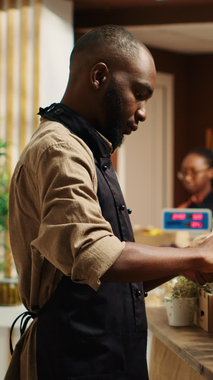 Vertical Video African american farmer opening local zero waste store