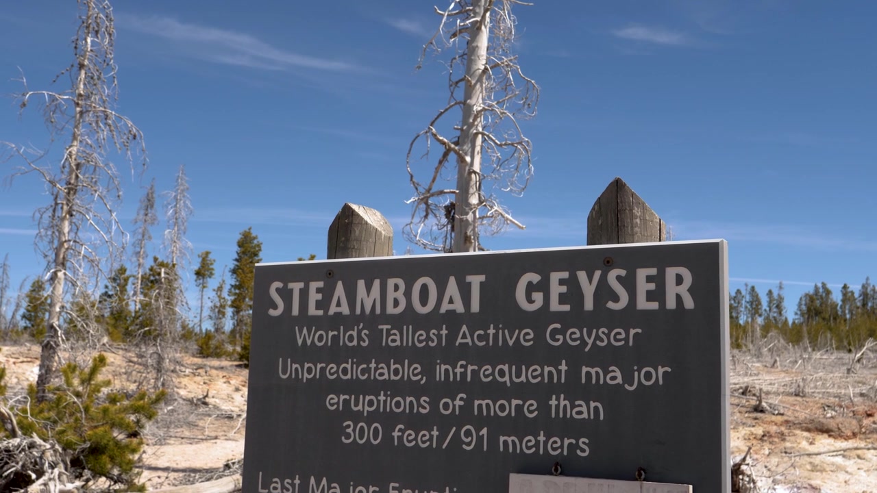 Tablica informacyjna Gejzera Steamboat, Park Narodowy Yellowstone Wyoming