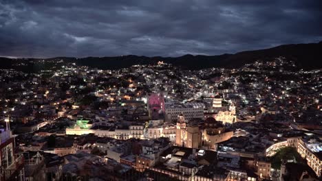 Vista-Panorámica-Del-Hermoso-Pueblo-Mágico-De-Guanajuato,-México