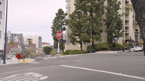 Señal-De-Stop-En-La-Colina-En-La-Carretera-En-El-Sur-De-California-San-Diego