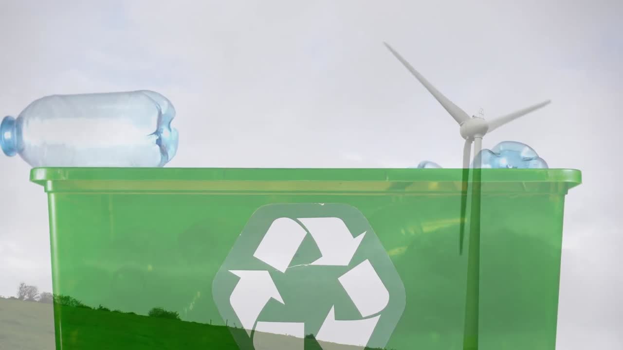 플라스틱 병 과 풍력 터빈 을 가진 상자 위 에 있는 녹색 재활용 표지판 의 애니메이션