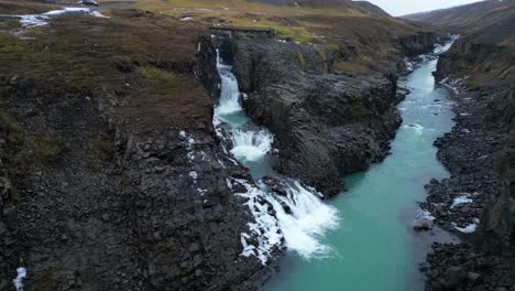 Stuðlagil-Canyon-spectacular-Basalt-Columns-dynamic-aerial