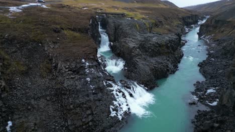 el cañón de stuðlagil columnas de basalto espectaculares antena dinámica