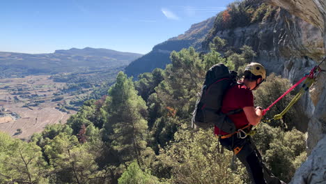 Vía-Ferrata-Ruta-España-Escalada-Roca-Montañas-Famosos-Turistas-Trekking-Ruta-De-Senderismo-Ruta-Escénico-Paisaje-Natural