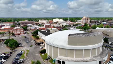 Low-Aerial-Push-Dothan-Alabama,-Aufgenommen-In-5-Km