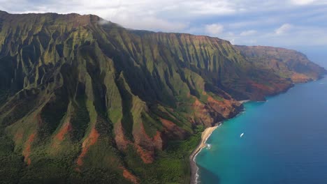 na costa de pali kauai, hawaii, estados unidos